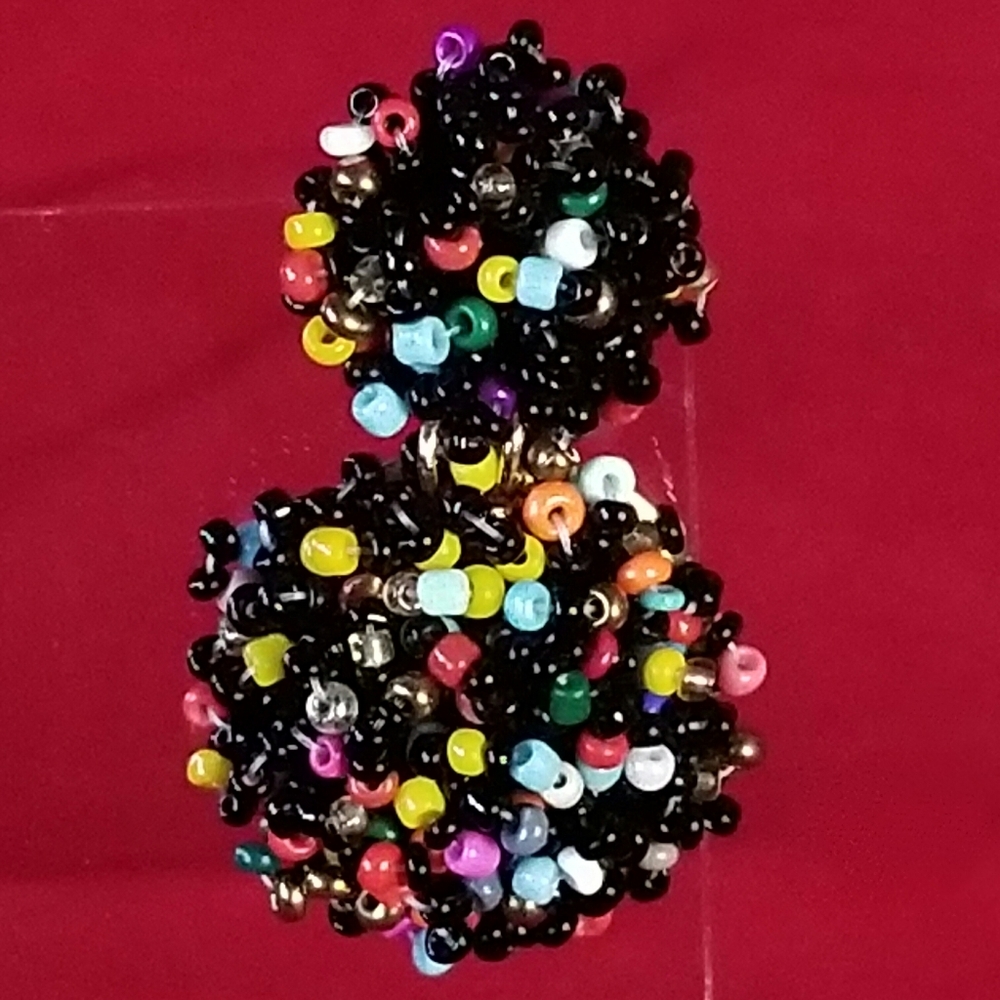 Nine Seed Beads Earrings Set - Picture 2 of 7